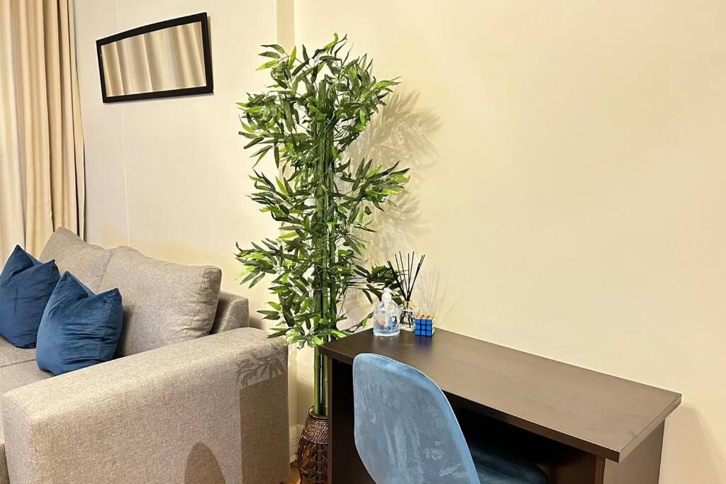 One Bedroom In The Heart Of
